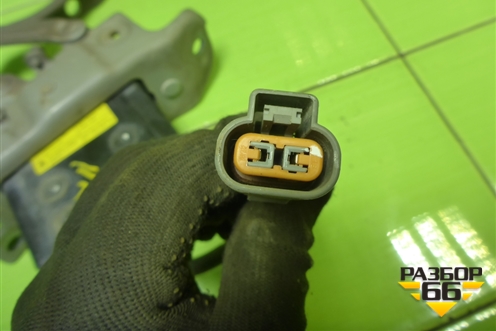 Петля капота правая (с птропатроном) (791202W000) для Hyundai Santa Fe с 2012-2018г (Санта Фе)