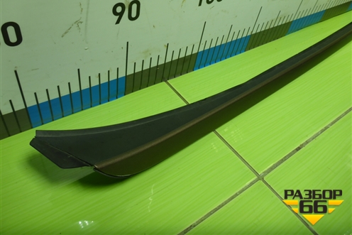 Молдинг лобового стекла левый (861312W000) для Hyundai Santa Fe с 2012-2018г (Санта Фе)