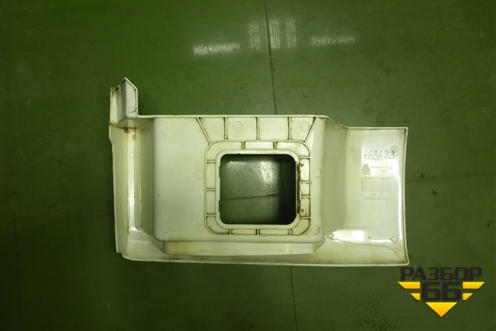 Корпус подножки правой (AZ16D424000022) для Sitrak C7H (С7Н)