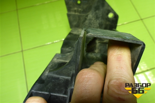 Кронштейн передней панели правый (T36753B) для Mercedes Benz GLE-Klass V167 с 2018г (ГЛЕ)