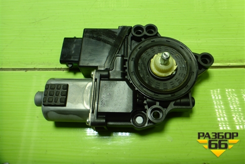 Моторчик стеклоподъёмника передний левый (824502W020) для Hyundai Santa Fe с 2012-2018г (Санта Фе)