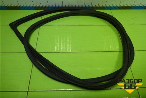 Уплотнитель двери передней правой для Hyundai Santa Fe с 2012-2018г (Санта Фе)