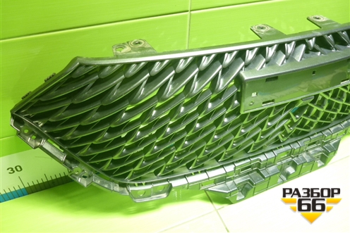 Решетка радиатора (5509100XKZ0YA) для Haval M6 с 2021г (М6)