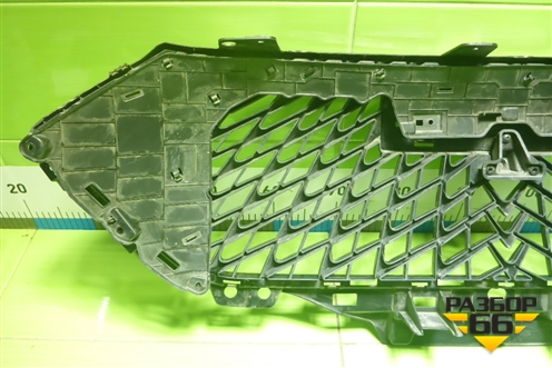 Решетка радиатора (5509100XKZ0YA) для Haval M6 с 2021г (М6)