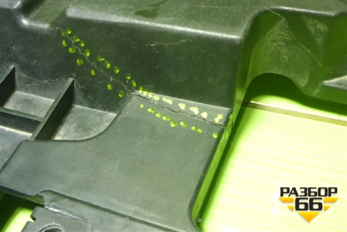 Кронштейн решетки радиатора (5509020XKZ0YA) для Haval M6 с 2021г (М6)