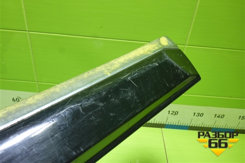 Накладка двери задней правой (60720009B) для Lexus LX-570 с 2007-2015г (ЛХ)