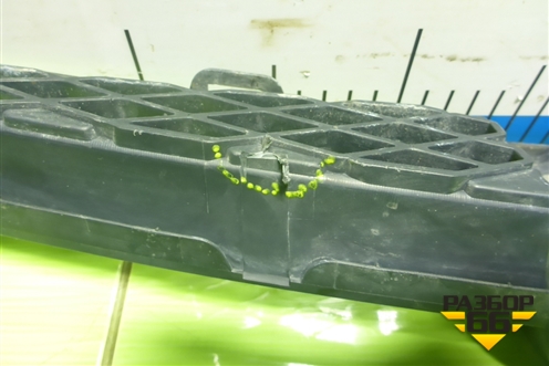 Решетка радиатора (71120SAA00) для Honda FIT (GD) c 2001-2007г (Фит)