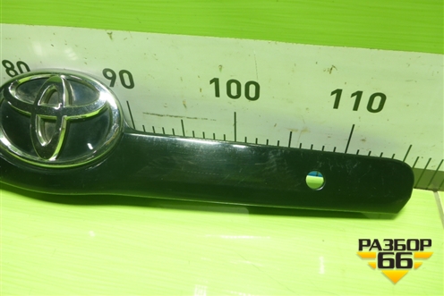 Накладка крышки багажника (7681133901) для Toyota Camry V40 с 2006-2011г (Камри)