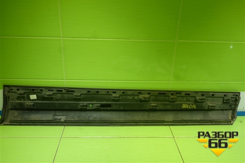 Накладка двери передней левой (4L0853959) для Audi Q7 c 2005-2015г (Ку 7)