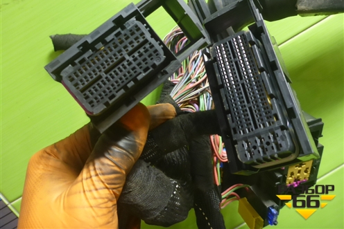 Проводка подкапотная (3.2л) (8E2971074BL) для Audi A4 (В7) с 2004-2009г (А4)