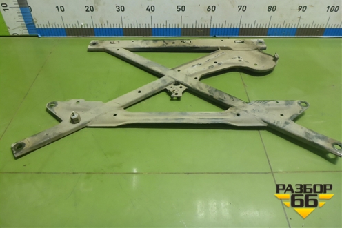 Кронштейн подрамника (распорка) (8T2399345J) для Audi A4 (В8) с 2007-2015г (А4)