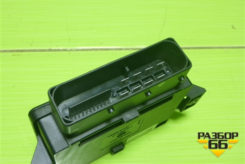 Блок управления стояночным тормозом (8K0907801D) для Audi A4 (В8) с 2007-2015г (А4)