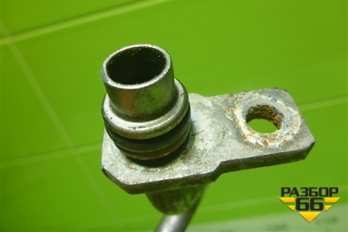 Трубка охлаждения КПП (8E0317825AT) для Audi A4 (В7) с 2004-2009г (А4)