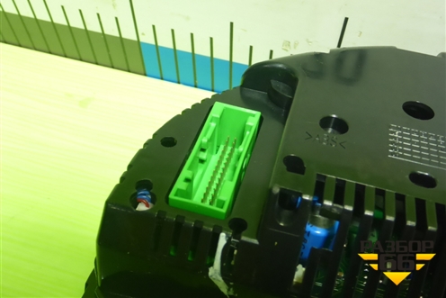 Щиток приборов (правый руль) (8E0920931M) для Audi A4 (В7) с 2004-2009г (А4)