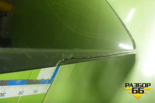 Стекло глухое левое для Toyota Land Cruiser (200) с 2008г (Ленд Крузер)