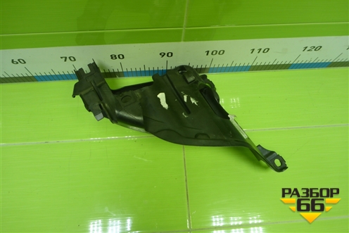 Кронштейн фары правой (4L0941614) для Audi Q7 c 2005-2015г (Ку 7)