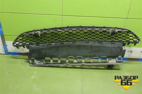 Решетка в передний бампер центральная (AMG под парктроник) (A1678857303) для Mercedes Benz GLE-Klass V167 с 2018г (ГЛЕ)