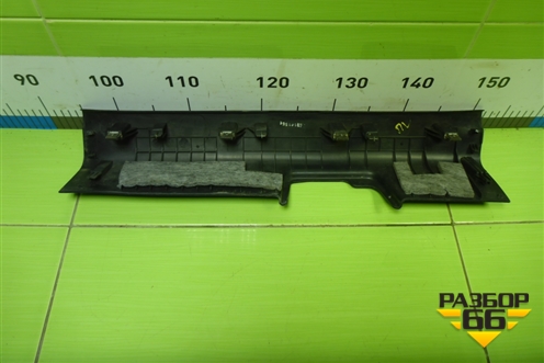 Накладка порога внутренняя переднего левого (858722Y000) для Hyundai ix 35 с 2010г (Ай икс 35)