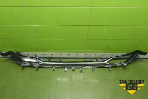 Накладка заднего бампера (после 2022г, новая) (8450040068) для VAZ Vesta/Веста с 2015г