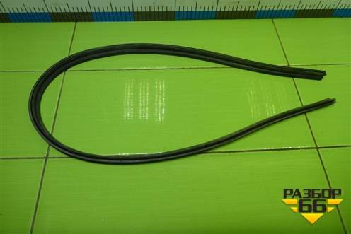 Уплотнитель капота (на решетку стеклоочистителей) для Hyundai ix 35 с 2010г (Ай икс 35)