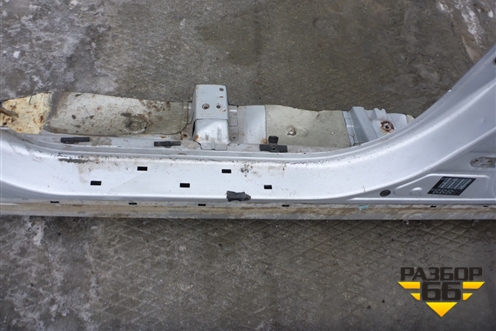 Порог со стойкой левый для Hyundai ix 35 с 2010г (Ай икс 35)