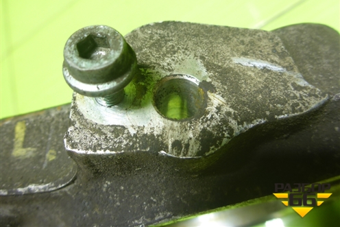 Кулак задний левый (8E0505433A) для Audi A6 (C6) с 2004-2011г (А6)