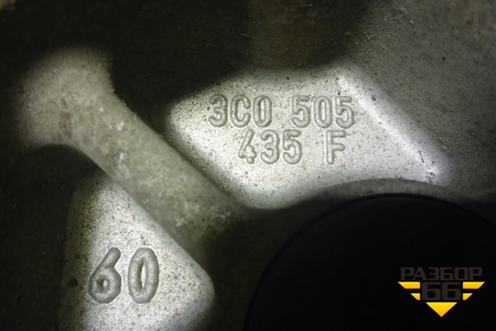 Кулак задний левый (3C0505435F) для Volkswagen Passat (В7) с 2011-2014г (Пассат Б7)