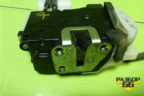 Замок двери передней правой (813202Y000) для Hyundai ix 35 с 2010г (Ай икс 35)