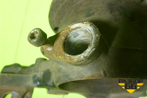 Кулак задний левый для Audi A4 (В6) с 2000-2006г (А4)