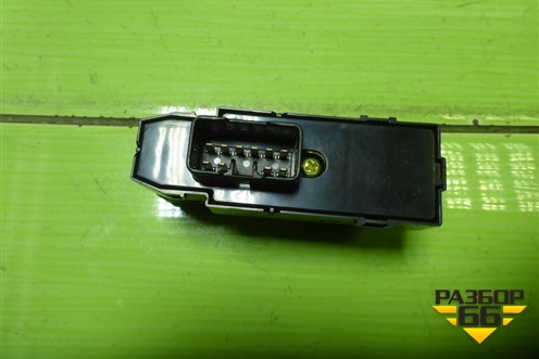 Кнопка стеклоподъёмника (задняя) (3835211310) для Hyundai ix 35 с 2010г (Ай икс 35)