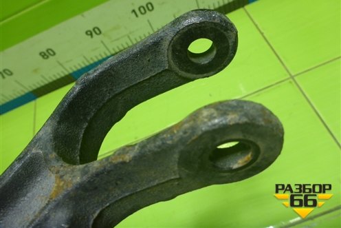 Кронштейн амортизатора переднего (левый нижний) для Audi A4 (В8) с 2007-2015г (А4)