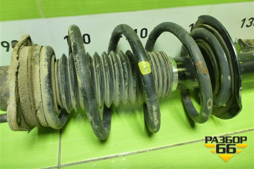 Амортизатор передний правый (546612S000) для Hyundai ix 35 с 2010г (Ай икс 35)