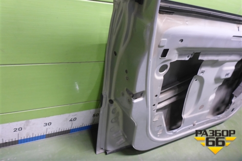 Дверь передняя левая для Renault Megane 2 с 2002-2009г (Меган)