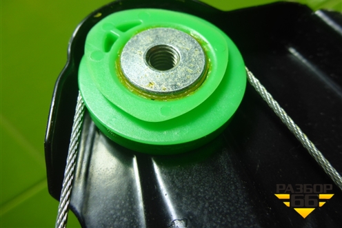 Стеклоподъёмник электрический задний правый (7P6839756A) для Volkswagen Touareg с 2010-2018г (Туарег)