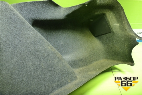 Обшивка багажника правая (8200128702) для Renault Megane 2 с 2002-2009г (Меган)