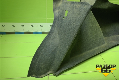 Обшивка багажника правая (8200128702) для Renault Megane 2 с 2002-2009г (Меган)