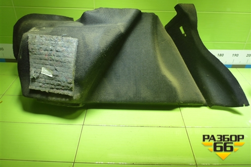 Обшивка багажника правая (8200128702) для Renault Megane 2 с 2002-2009г (Меган)