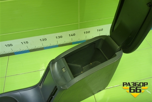 Подлокотник (8200079091) для Renault Megane 2 с 2002-2009г (Меган)