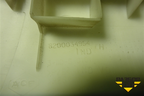 Обшивка стойки лобового стекла правая (8200034954) для Renault Megane 2 с 2002-2009г (Меган)