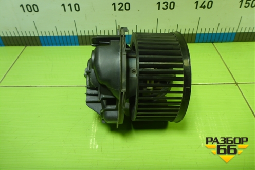 Моторчик вентилятора (M030911X) для Renault Megane 2 с 2002-2009г (Меган)