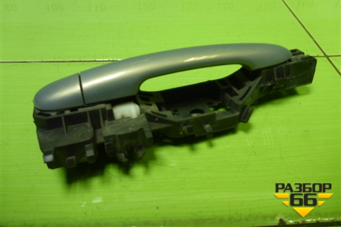 Ручка наружная двери передней правой (8200028464) для Renault Megane 2 с 2002-2009г (Меган)