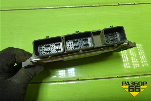 Блок управления двигателем (1.6л K4MW761 АКПП) (8200528372) для Renault Megane 2 с 2002-2009г (Меган)