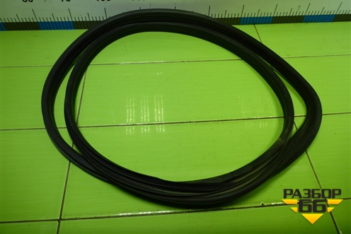 Уплотнитель двери передней левой для Renault Megane 2 с 2002-2009г (Меган)