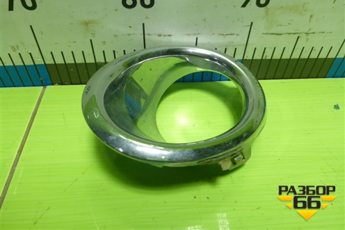 Накладка ПТФ левая (до 2014г) (622571LA0A) для Infiniti Infiniti QX56/QX80 (Z62) с 2010г (Ку икс56/80)