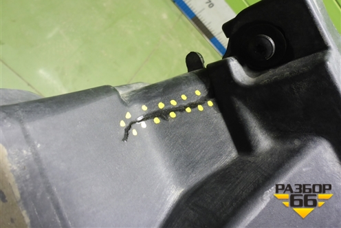 Воздуховод радиатора (517418779815) для BMW X1 F48 с 2014г (Х1 Ф48)