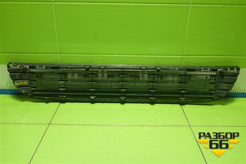 Решетка в передний бампер центральная (96815198777) для Citroen Berlingo с 2008г (Берлинго 2)