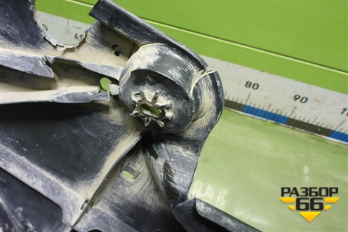 Пыльник переднего бампера центральный (5144142200) для Toyota Rav-4 с 2018г (Рав 4)