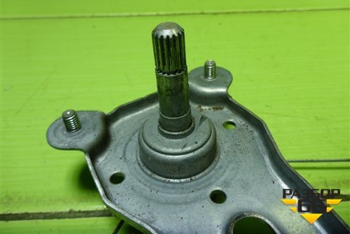 Стеклоподъёмник механический задний правый для Renault Logan с 2004-2015г (Логан)