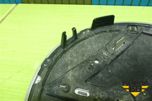 Эмблема в решетку радиатора (5H0853601) для Volkswagen Polo с 2020г (Поло)