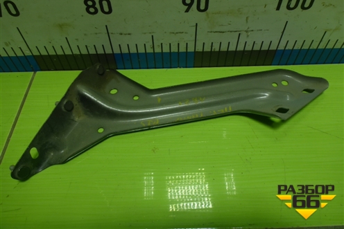 Кронштейн переднего крыла правый (8R0821136) для Audi Q5 c 2008-2017г (Ку 5)